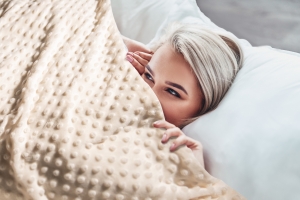 Kuscheldecke 1249905094 300x200 - Kuscheldecke_1249905094