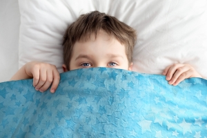Kuscheldecke Kinder 371042258 300x200 - Kuscheldecke_Kinder_371042258