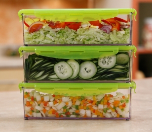 Nicer Dicer Plus kiwi Set6tlg Behaelter gestapelt mit Schnittgut RGB 300x262 - Nicer Dicer Plus_kiwi_Set6tlg_Behaelter gestapelt mit Schnittgut_RGB