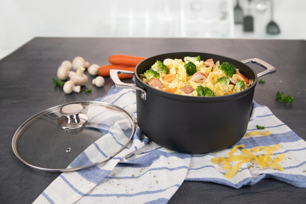 Cerafit Plasma Topf Ø 24 cm Ambiente Nudeln 1 1024x683 - Produktneuheiten